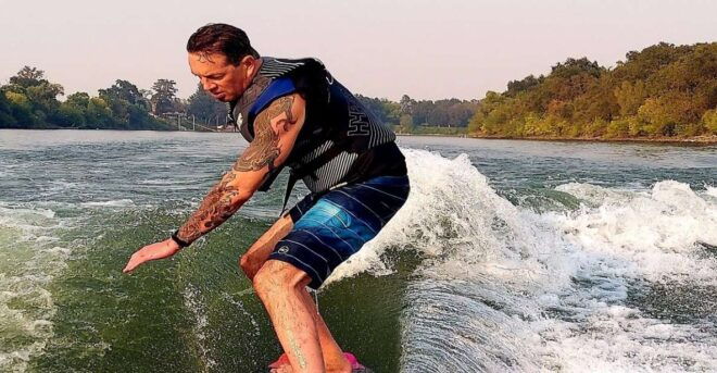 Half Day Boarding Experience Wakeboard,Wakesurf,or Kneeboard - Participant and Date Selection