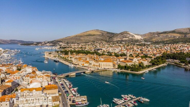Half-Day Boat Tour to Blue Lagoon, Shipwreck, and Trogir - Experience Highlights