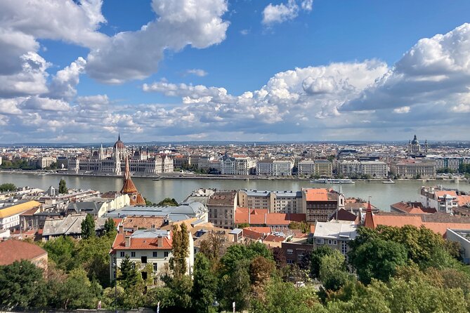 Half Day Budapest City Tour by Car / Minivan - Frequently Asked Questions