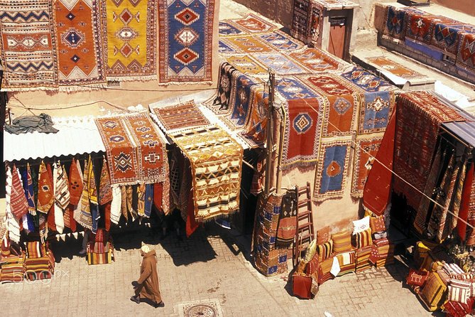 Half Day Colourful Souks Guided Tour - Itinerary Highlights