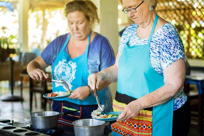 Half Day Cooking in Farm With Market Tour in Chiang Mai - Tour Confirmation and Preparation