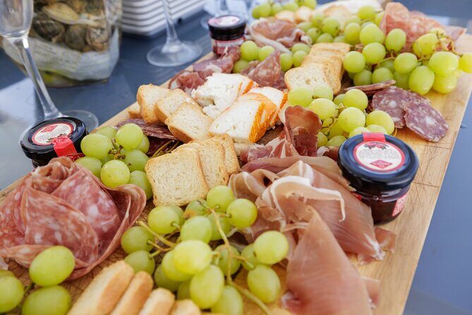 Half Day Cruise 3H Morning or Afternoon - West Rock Formations - FAQ