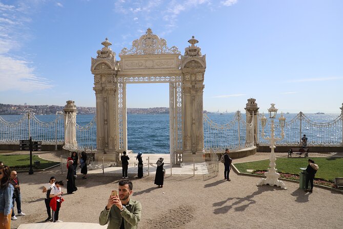 Half Day Dolmabahce Palace Tour in Istanbul - Tour Duration and Pick-up Service