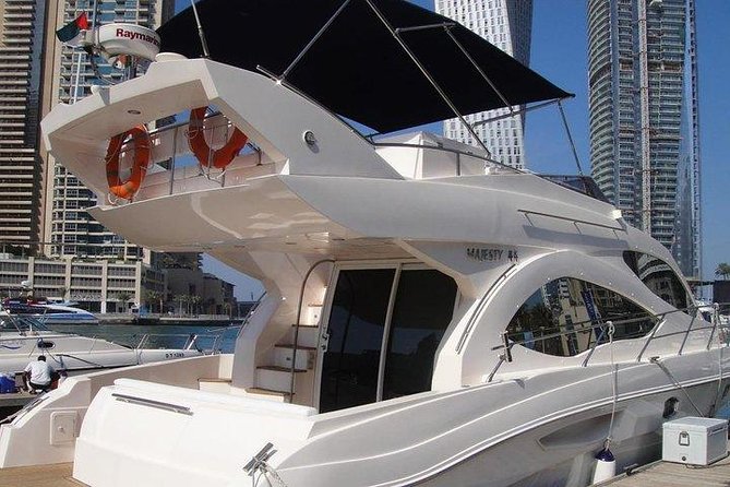 Half-Day Dubai VIP Private Yacht Cruise - VIP Experience Along the Waterfront