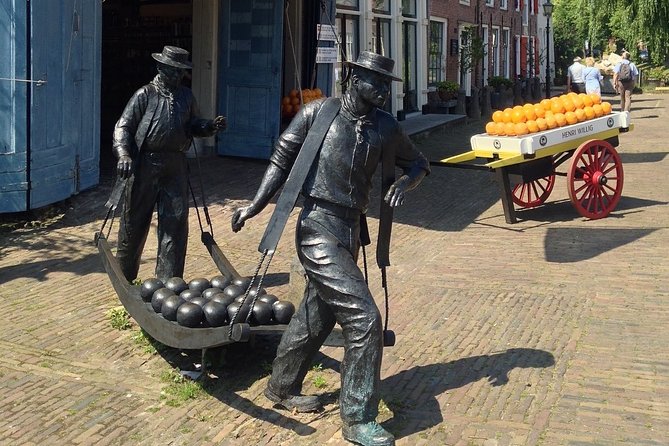 Half-Day Edam and Volendam Private Walking Tour From Amsterdam - Highlights of Edam and Volendam