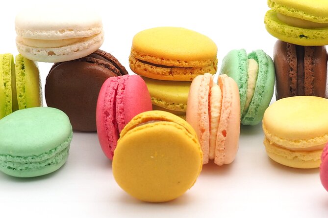 Half Day Guided Walking Tour in Paris - Tour Overview