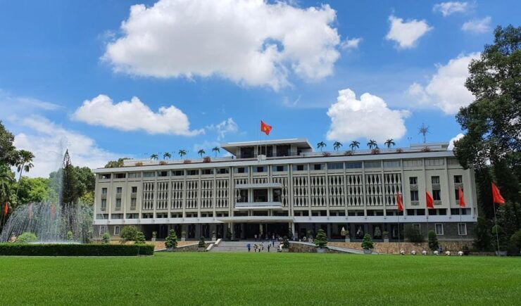 Half Day Historical Saigon City Tour By Private Car - Highlights