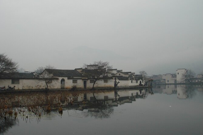 Half Day Huangshan to Hongcun Village Group Tour-No Shopping - Itinerary Details