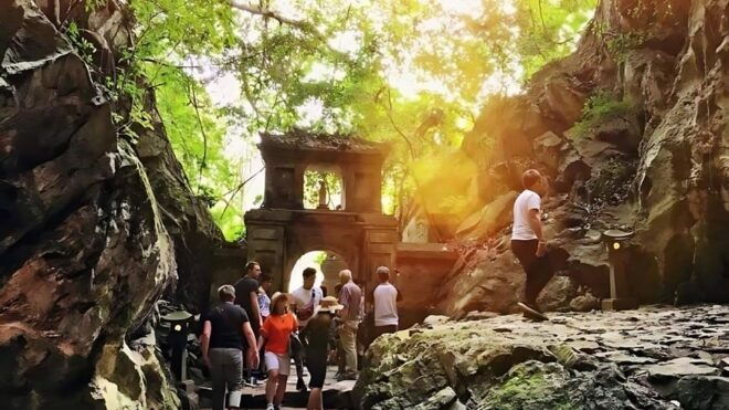 Half Day Lady Buddha, Marble Mountains, and Am Phu Cave Tour - Cultural Insights