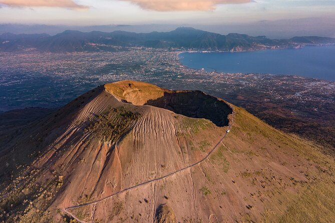 Half-Day Mount Vesuvius of Pompeii Tour by Bus - Itinerary Overview
