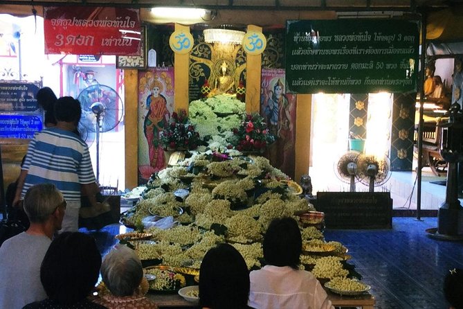 Half Day Phra That Doi Kham Temple and Royal Park Rajapruek (Private Tour) - Additional Charges for Locations Outside Chiang Mai