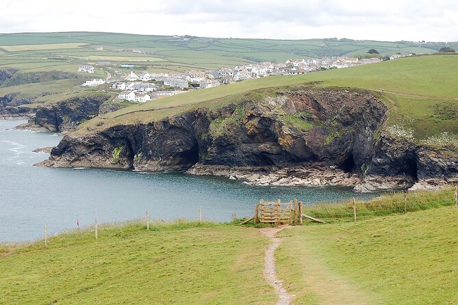 Half-Day Private Doc Martin and Fishermans Friends Tour - Bottled Water Provided