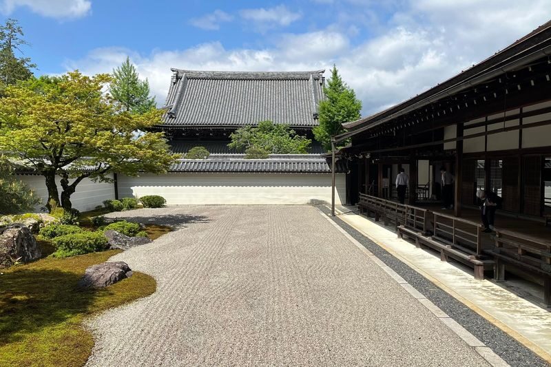 Half-Day Private Guided Tour to the Silver Pavilion in Kyoto - Ginkaku-ji: a thoughtful finish at the Silver Pavilion