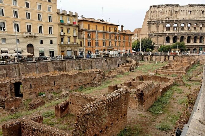 Half-Day Private Guided Tour Wonder Colosseum Arena With Ticket - Wonder of the Ancient World: Colosseum