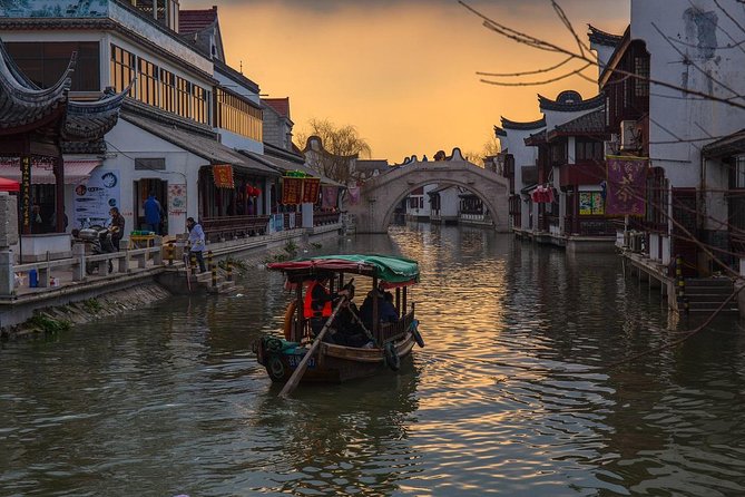 Half Day Private Tour to Zhaojialou Ancient Town With Lunch and Boat Ride - Tour Highlights
