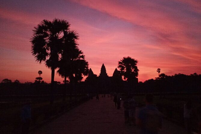 Half Day Private Trip for Sunrise at Angkor Wat - Experience Overview: An Authentic Sunrise at Angkor Wat