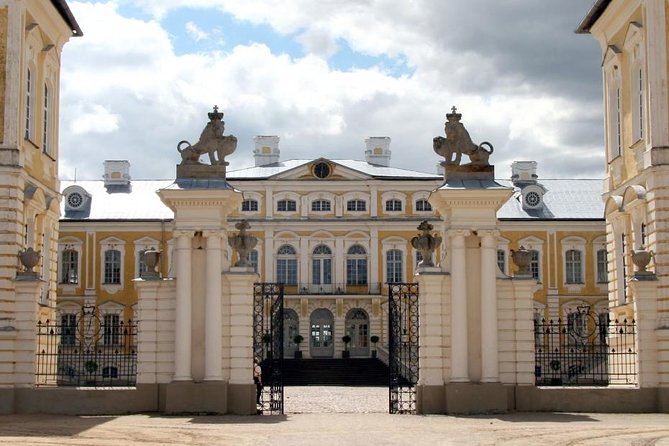 Half-Day Private Trip to Rundale Palace and Garden - Tour Details