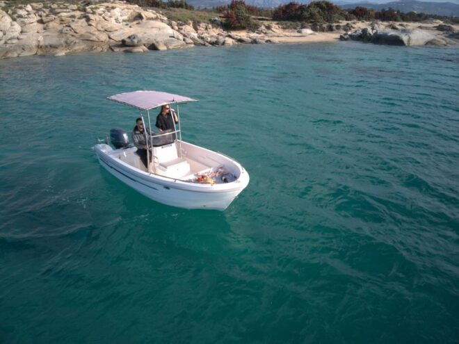 HALF DAY PRIVATE WITH BOAT KOUTSOMITI KOUNOUPA AND RED ROCK - Boat Details