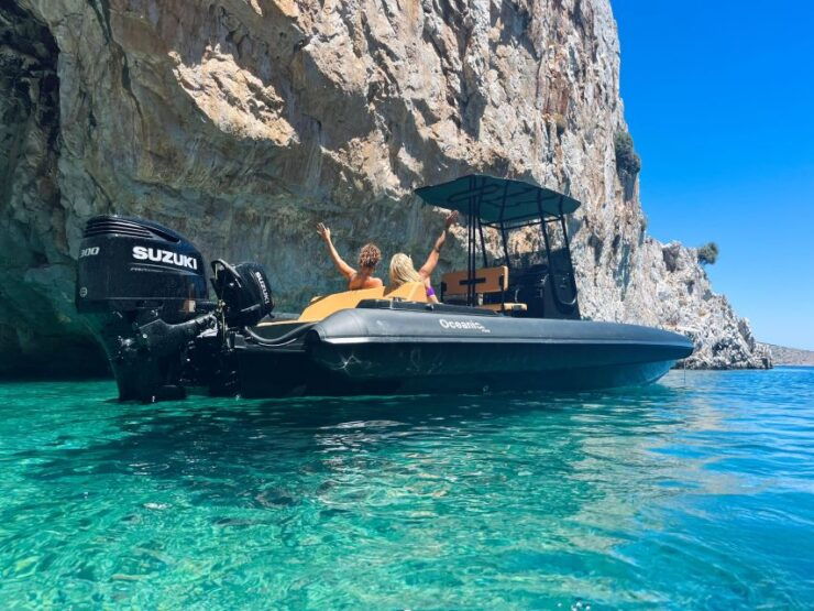 HALF DAY PRIVATE WITH RIB BOAT, KOUTSOMITI KOUNOUPA RED ROCK - Highlights