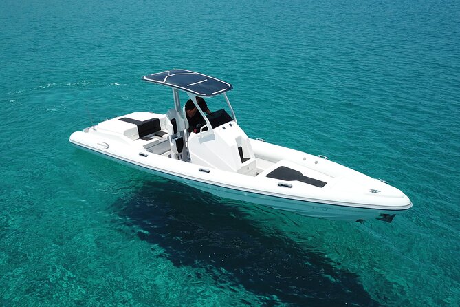 Half-Day Private Yacht Cruise in Mykonos on SeaFighter ULTIMEIGHT - Luxurious Amenities on Board