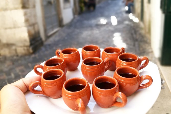 Half-Day Small-Group Alfama Tasting Tour in Lisbon - Meeting and Pickup Details