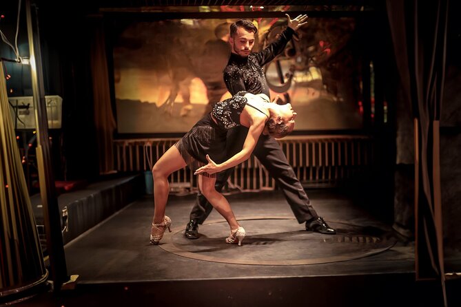 Half Day Sunset Luxury Yacht Dinner Cruise Tour in Istanbul - Common Questions