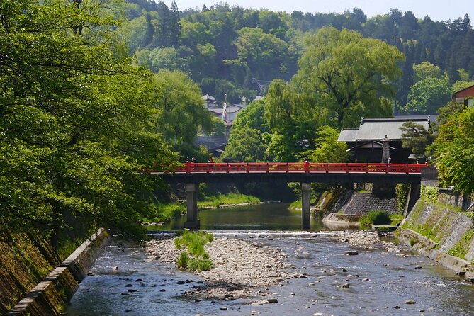 Half-Day Takayama Walking Tour With an English Speaking Guide - English Speaking Guide