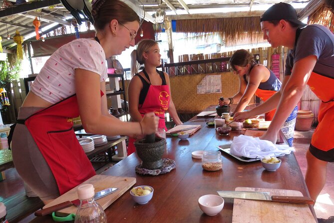 Half-Day Thai Cooking Class and Market Tour From Chiang Mai - The Sum Up