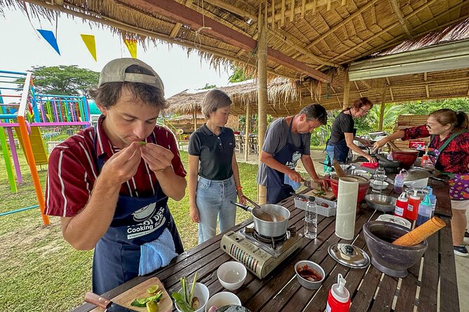 Half-Day Thai CookingClass at A Roi Dee Organic Farm in ChiangMai - Overview and Details
