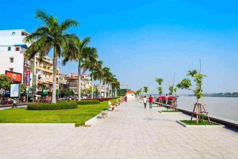 Half day tour in Phnom Penh - Visiting the Killing Fields