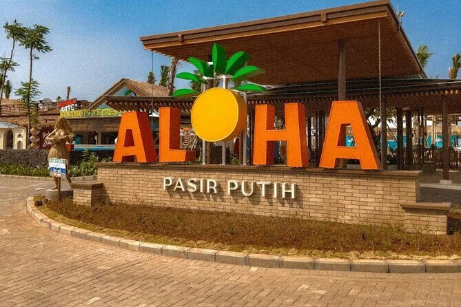 Half Day Tour Jakarta Aquarium and Pantai Indah Kapuk Jakarta - Fourth Stop: Dinner at Pantjoran Chinatown (Optional)