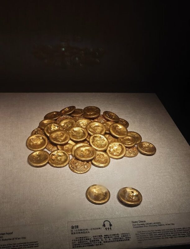 Half-day tour of Shaanxi History Museum (can be combined with featured performances) - Choosing Chinese, English, private, or performance packages