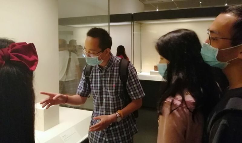 Half-day tour of the National Museum of China (Chinese/English commentary + tickets) - The guide can make the collection click
