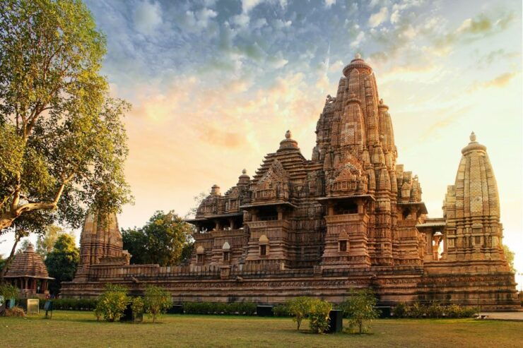Half-Day Tour to Raneh Waterfalls and Khajuraho Temples - Experience and Tour Guide
