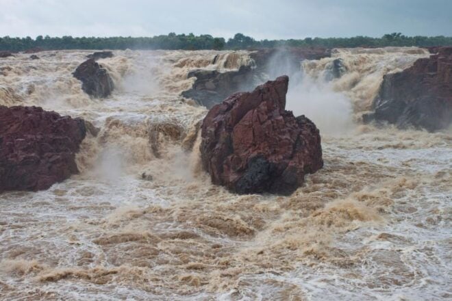 Half-Day Tour to Raneh Waterfalls and Khajuraho Temples - Highlights
