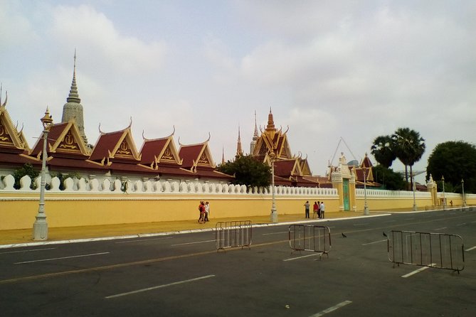 Half Day Tour to Royal Palace, Wat Phnom & Independent Monument - Booking Information