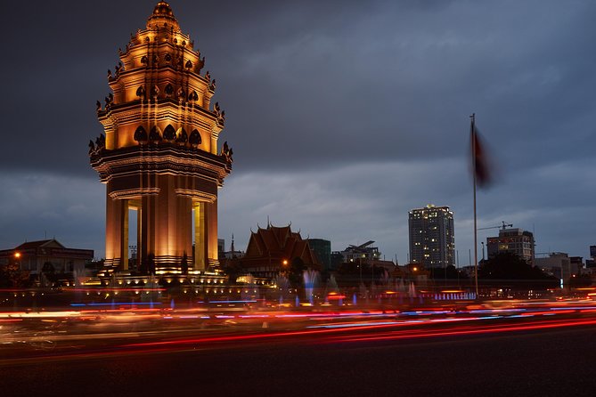 Half Day Tour to Royal Palace, Wat Phnom & Independent Monument - Directions and Accessibility