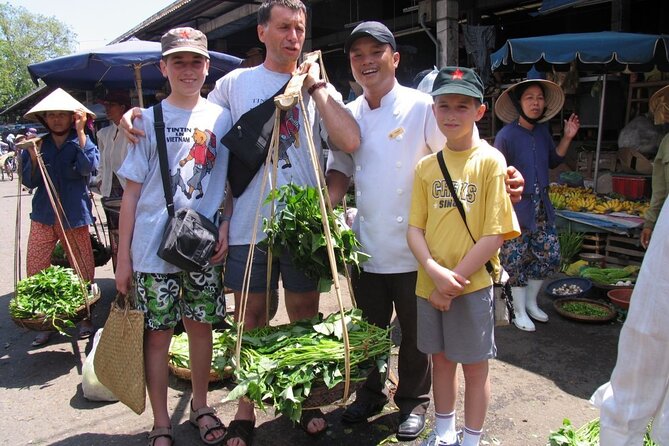 Half Day Tra Nhieu and Tra Que Vegetable Village Tour From Hoi an - Local Food and Culinary Delights