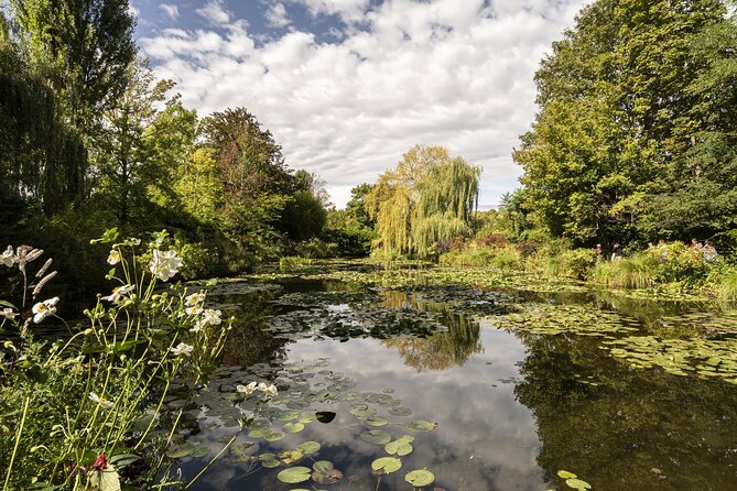 Half Day Trip Giverny Monets Gardens at Your Leisure From Paris - Must-See Highlights in Monets Gardens