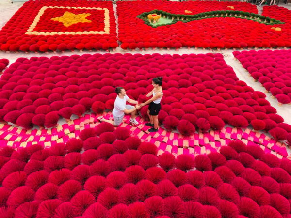 Half Day Trip to Incense & Hat Villages With Train Street - Booking Information