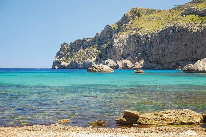 Half-Day Visit to Formentor Beach by Catamaran - Beach Amenities and Relaxation