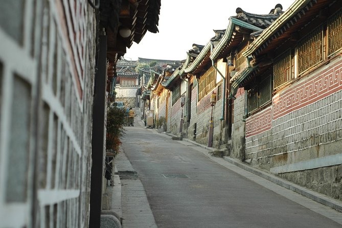 Half Day Walking Tour - Gyeongbok Palace & Bukchon Hanok Village - Cancellation Policy