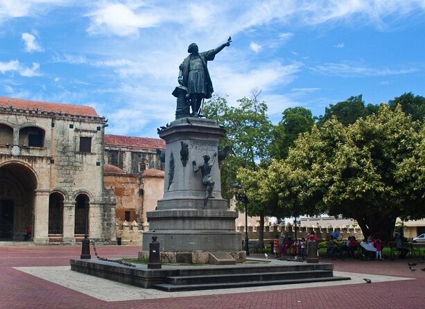 Half Day Walking Tour in the Colonial Zone of Santo Domingo - Pricing and Booking