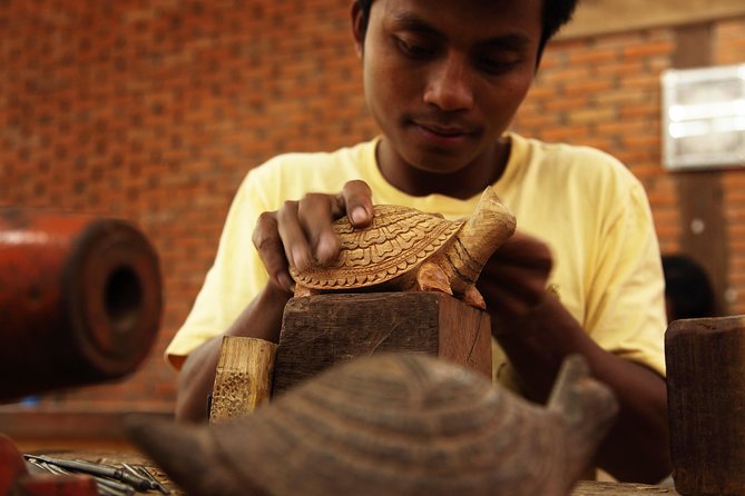 Half Day War Museum Siem Reap Killing Fields and Artisans Angkor - Inclusions and Services