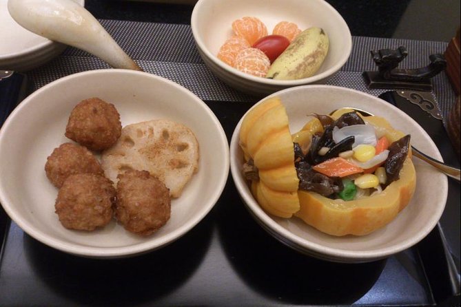 Half Day Xian Luxury Tour: Hot Spring & Local Banquet Themed With Qin Culture - Cultural Immersion