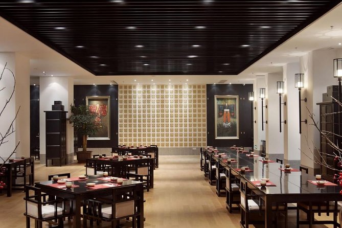 Half Day Xian Luxury Tour: Hot Spring & Local Banquet Themed With Qin Culture - Relaxation at Hot Spring