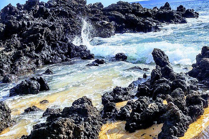 Halfway to Hana Private Tour Maui BlackBeach Waterfalls Turtles - Who Should Consider This Tour?