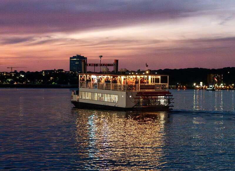 Halifax: Party Cruise on the Harbour Queen - Introducing the Halifax Party Cruise Experience