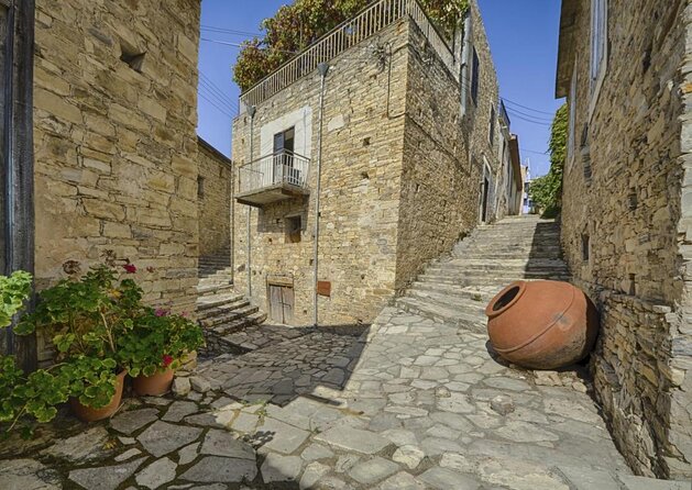 Halloumi Heaven: Cheese-Making Class & Troodos Mountain Villages 8h - Food Experience