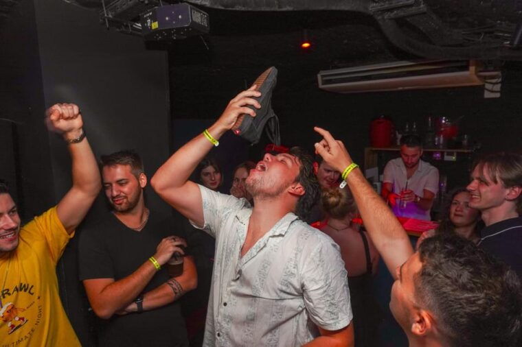 Halloween Party : Pub Crawl Nice With 5 Free Shots and Masks - Included Benefits and Perks